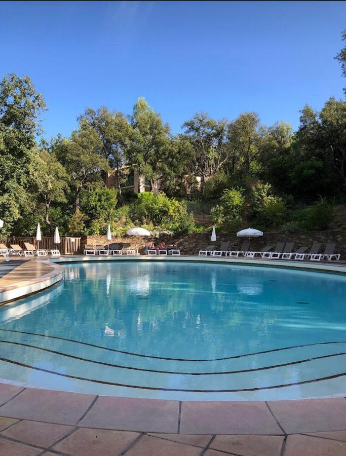 Charmant Appartement Village Restanques De Saint Tropez Grimaud Exteriér fotografie